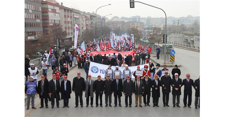 EK ZAM İÇİN HAYKIRDIK, MEYDANLARA SIĞMADIK!