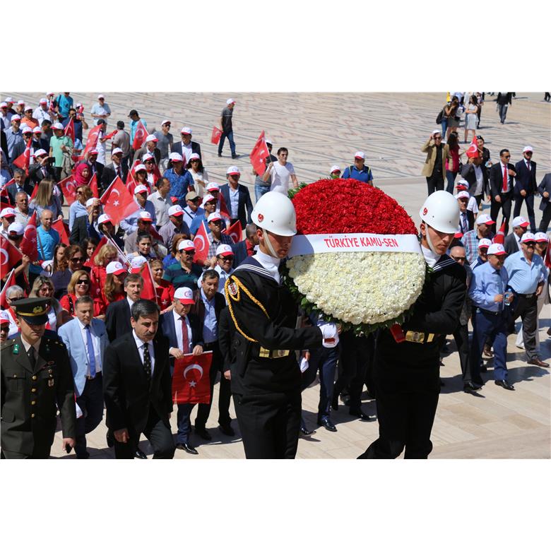 1 MAYIS EMEK VE DAYANIŞMA GÜNÜNDE ATA`MIZIN HUZURUNDAYDIK