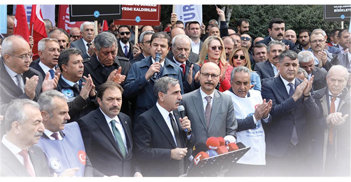 BÜTÇE GÖRÜŞMELERİ ÖNCESİNDE TBMM ÖNÜNDE EK ZAM VE REFAH PAYI İSTEDİK!