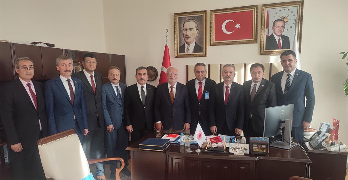Ak Parti Grup Bşk. V. Sn. Mustafa Elitaş`ı Türkiye Kamu-Sen heyeti olarak ziyaret ettik.