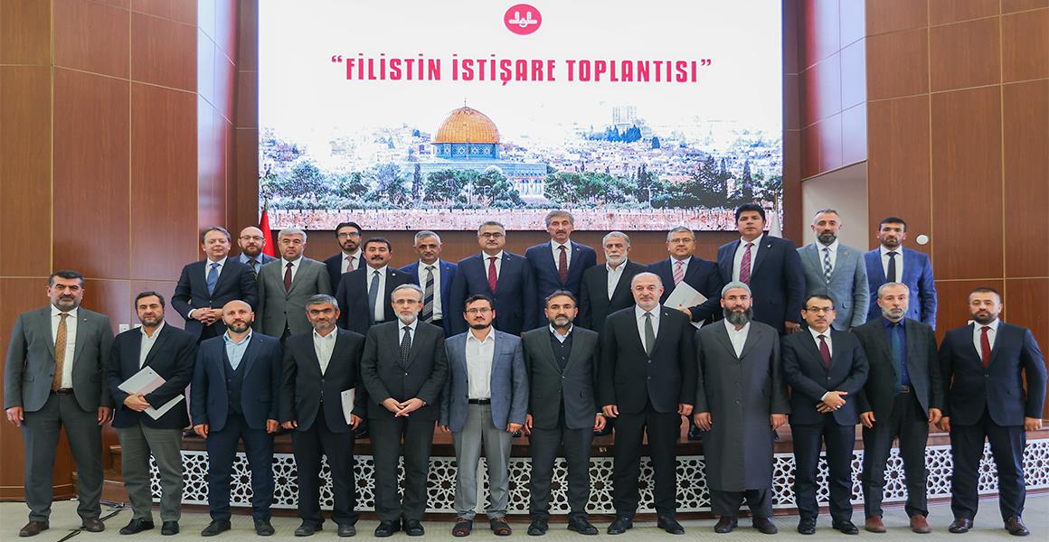 "Zalimlerin karşısında, mazlumların yanındayız."