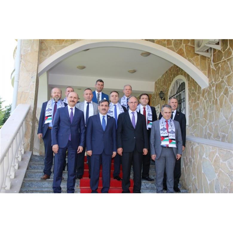 TÜRKİYE KAMU-SEN`DEN FİLİSTİN`E DESTEK