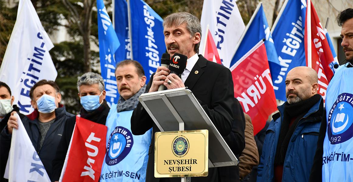 %3 REFAH PAYI VE 1000 TL SEYYANEN ZAM VERİLMELİDİR.