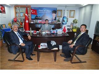 DOĞU TÜRKİSTAN`DA KAN VE GÖZYAŞI DİNMEK BİLMİYOR