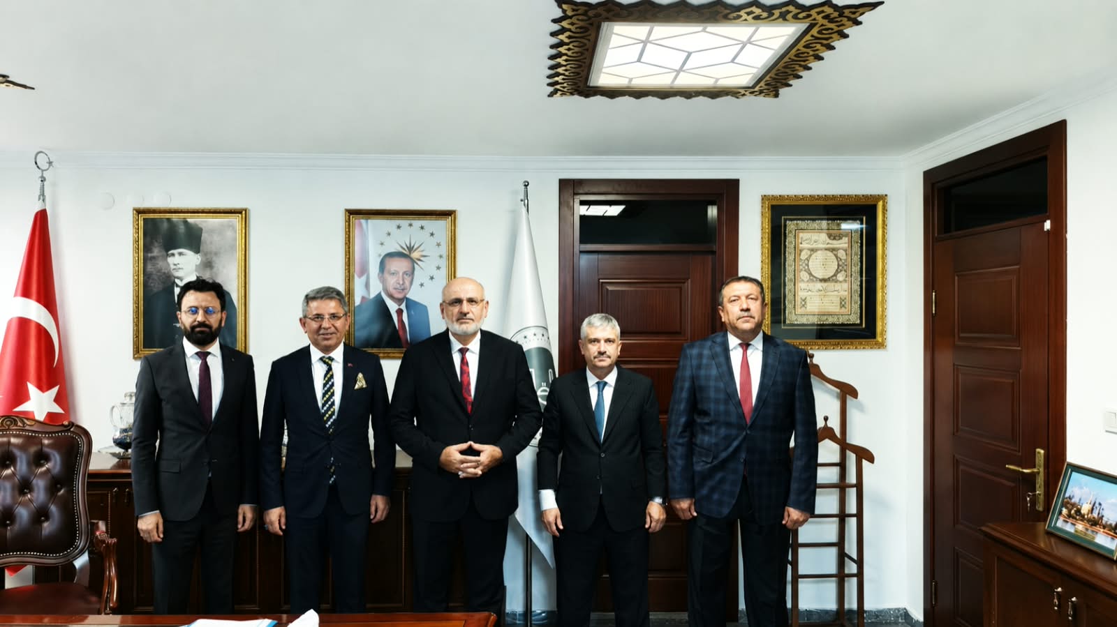 DİYANET İŞLERİ BAŞKAN YARDIMCISI DR. HAFIZ OSMAN ŞAHİN ZİYARET EDİLDİ.