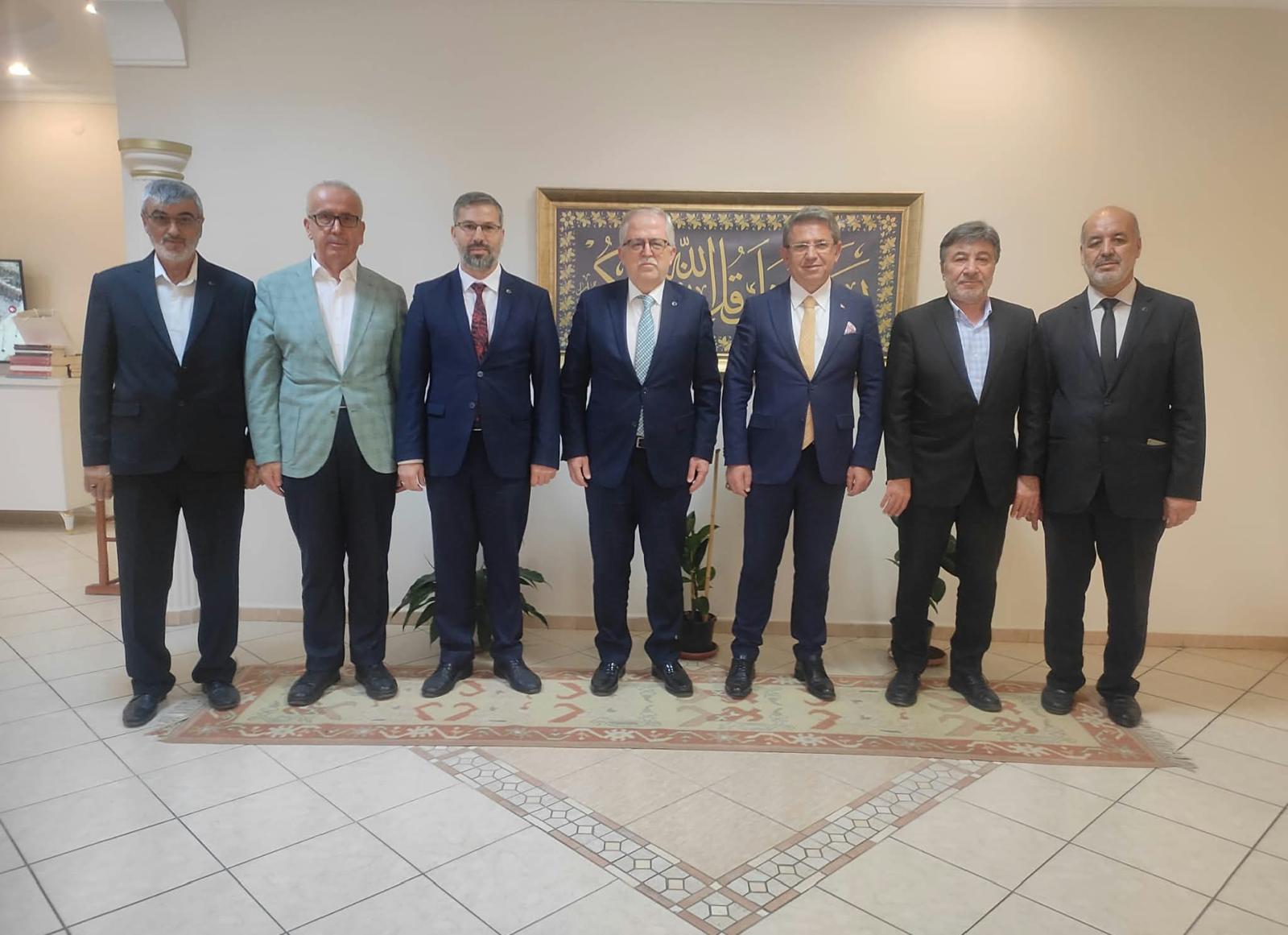 GENEL SEKRETERİMİZ HİLMİ ŞANLI, MANİSA’DA DİN HİZMETİNİN NEFERLERİYLE BULUŞTU.