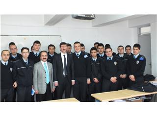 POLİS AKADEMİSİNDE DERS